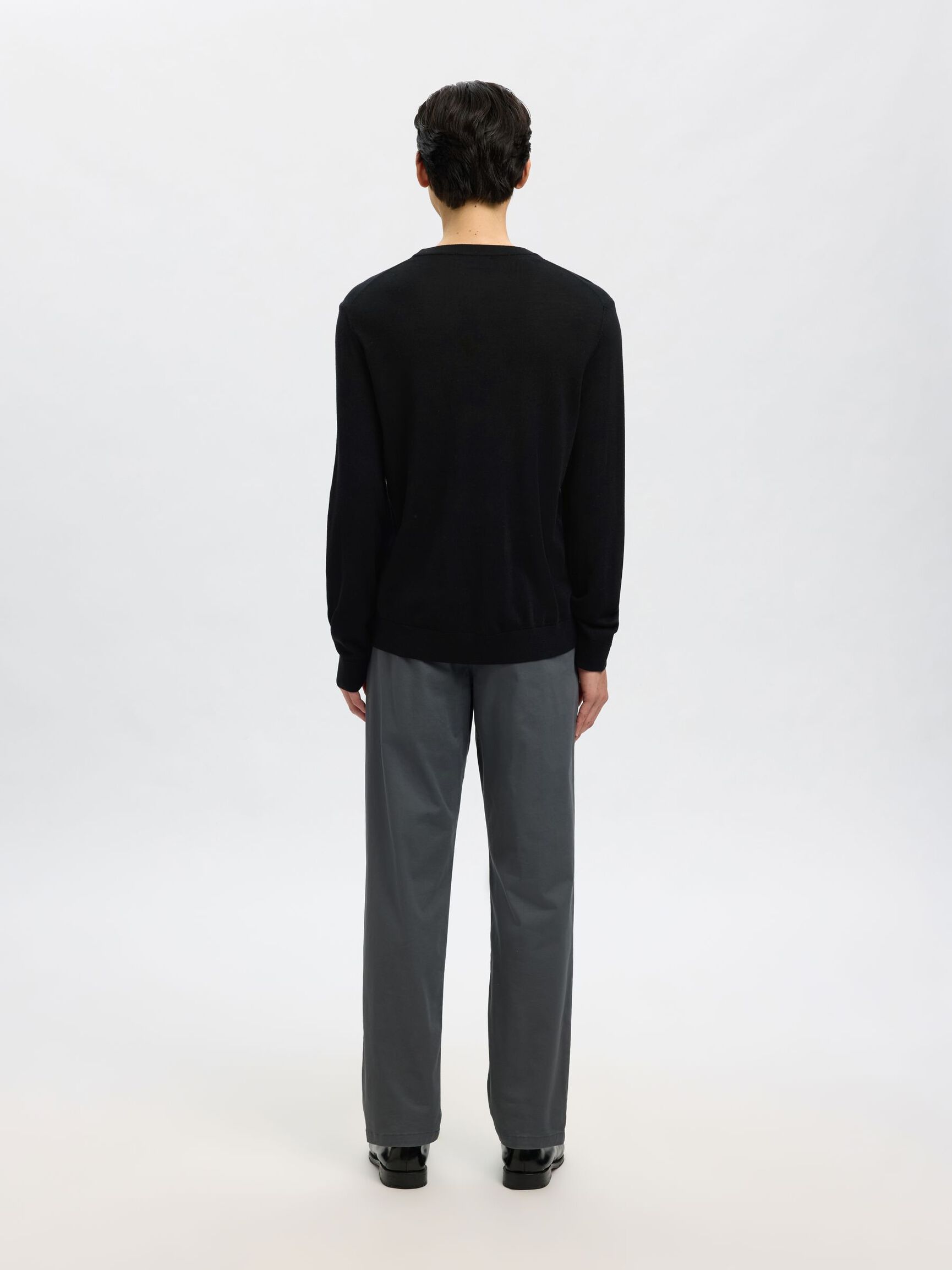 100% MERINOULD CREW NECK JUMPER
