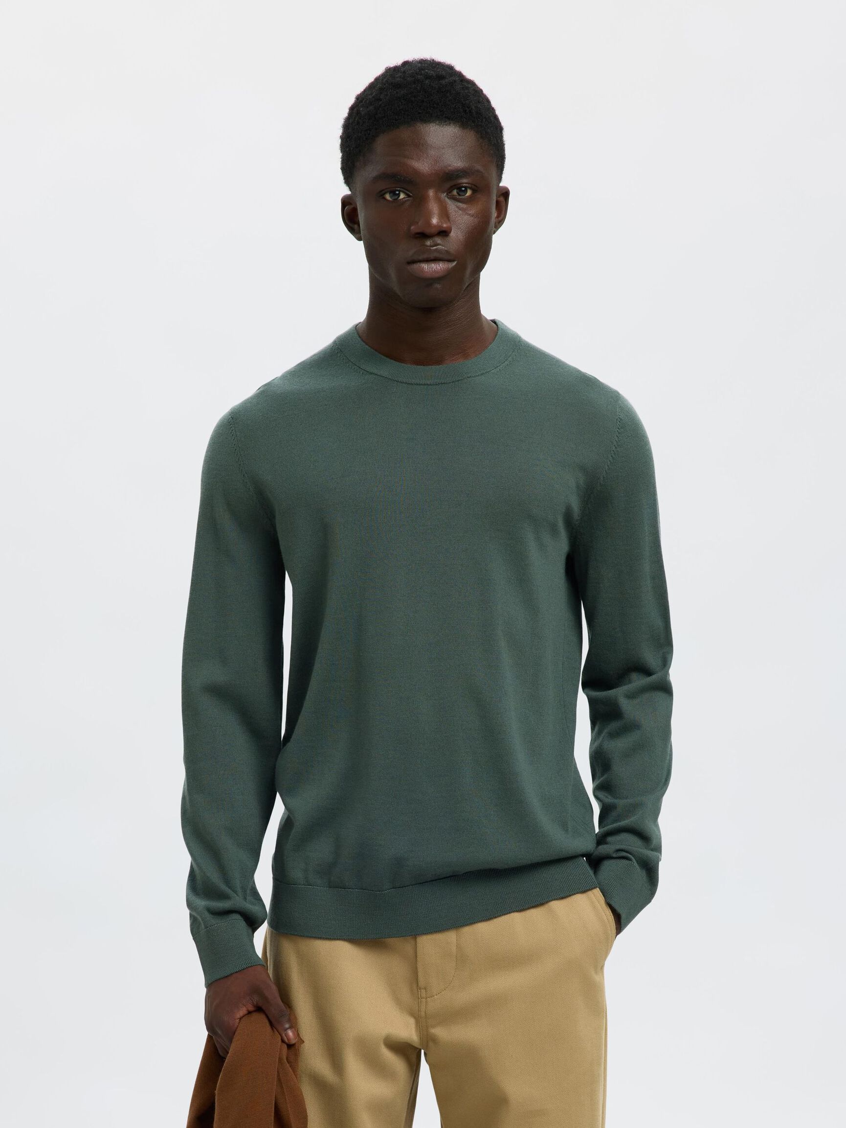 100% MERINOULD CREW NECK JUMPER