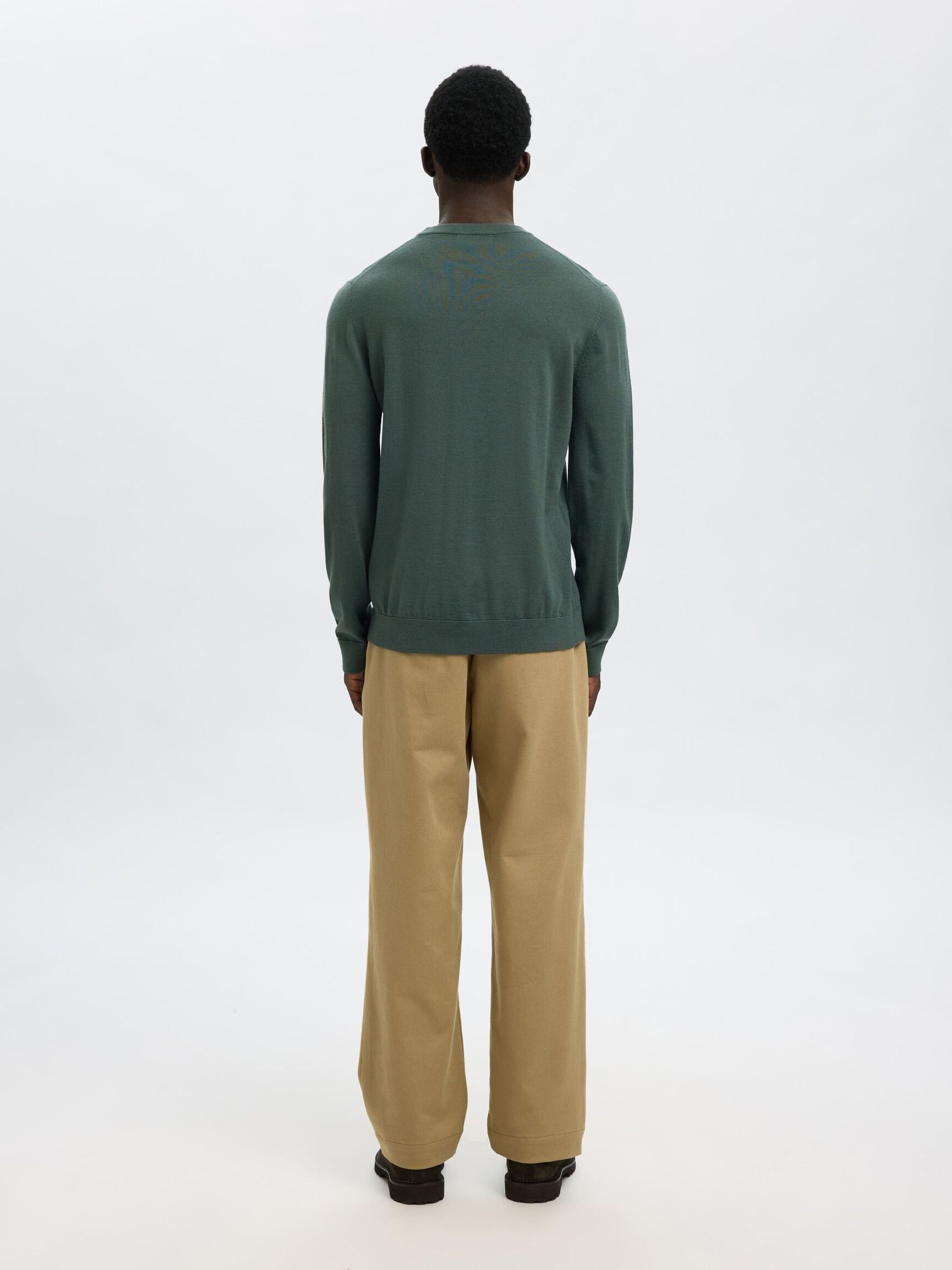 100% MERINOULD CREW NECK JUMPER