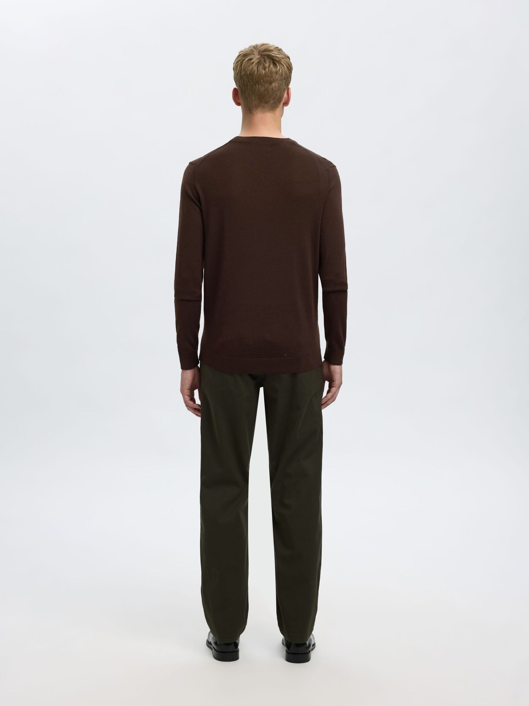 100% MERINOULD CREW NECK JUMPER