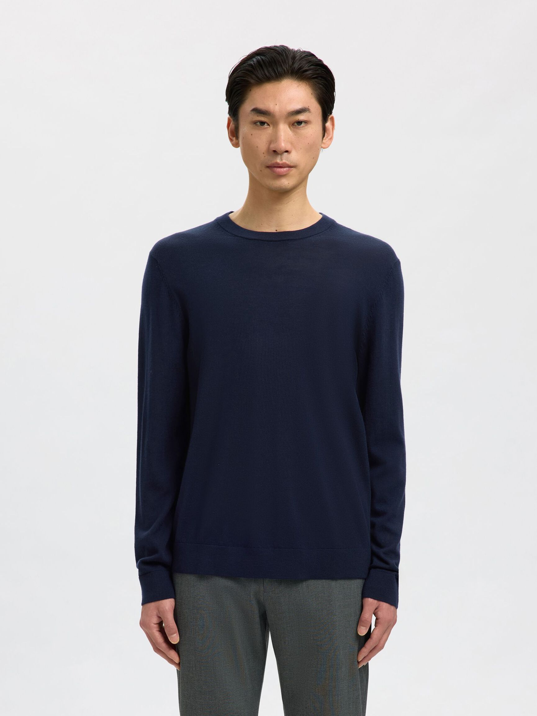 100% MERINOULD CREW NECK JUMPER