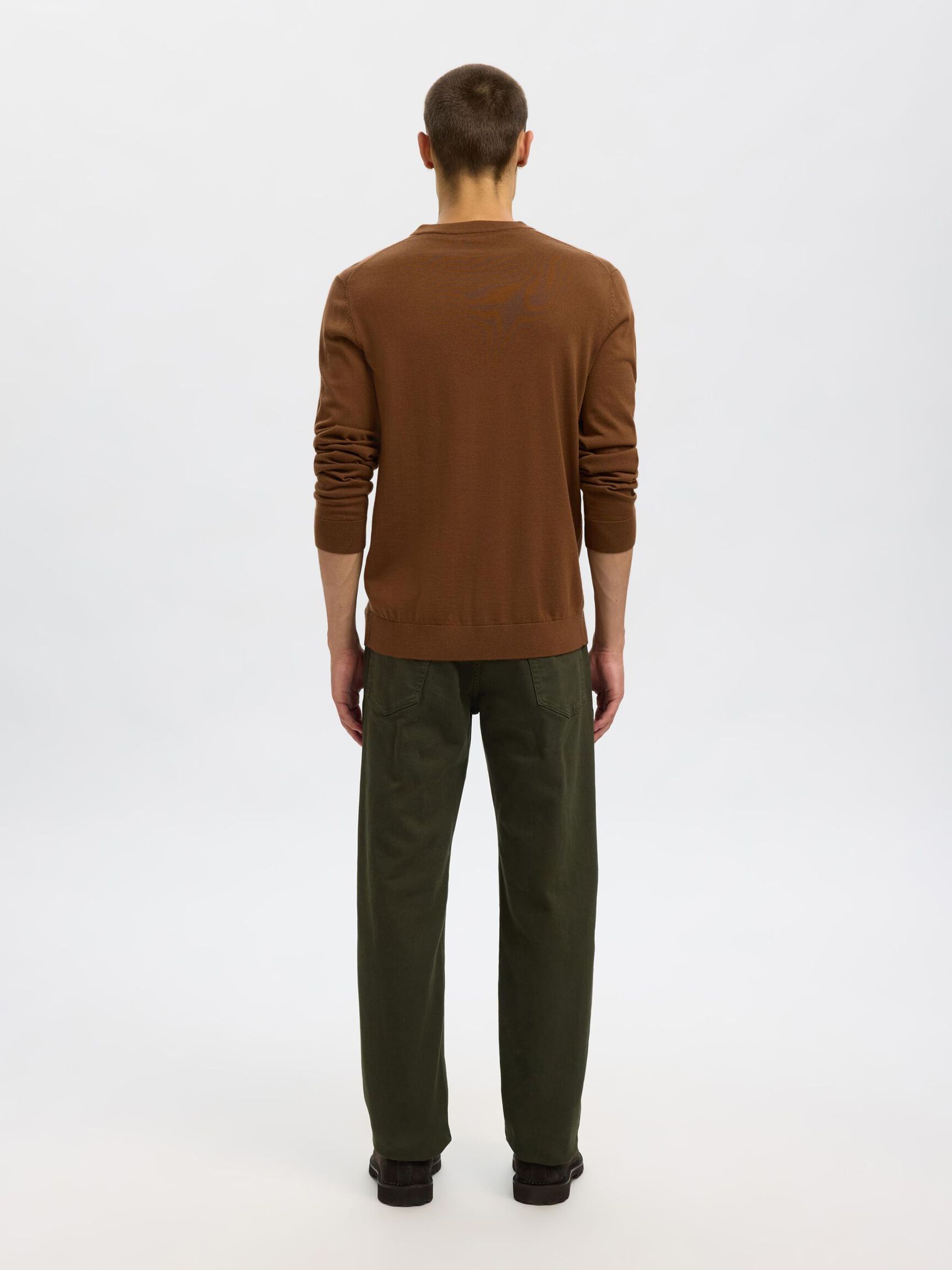100% MERINOULD CREW NECK JUMPER