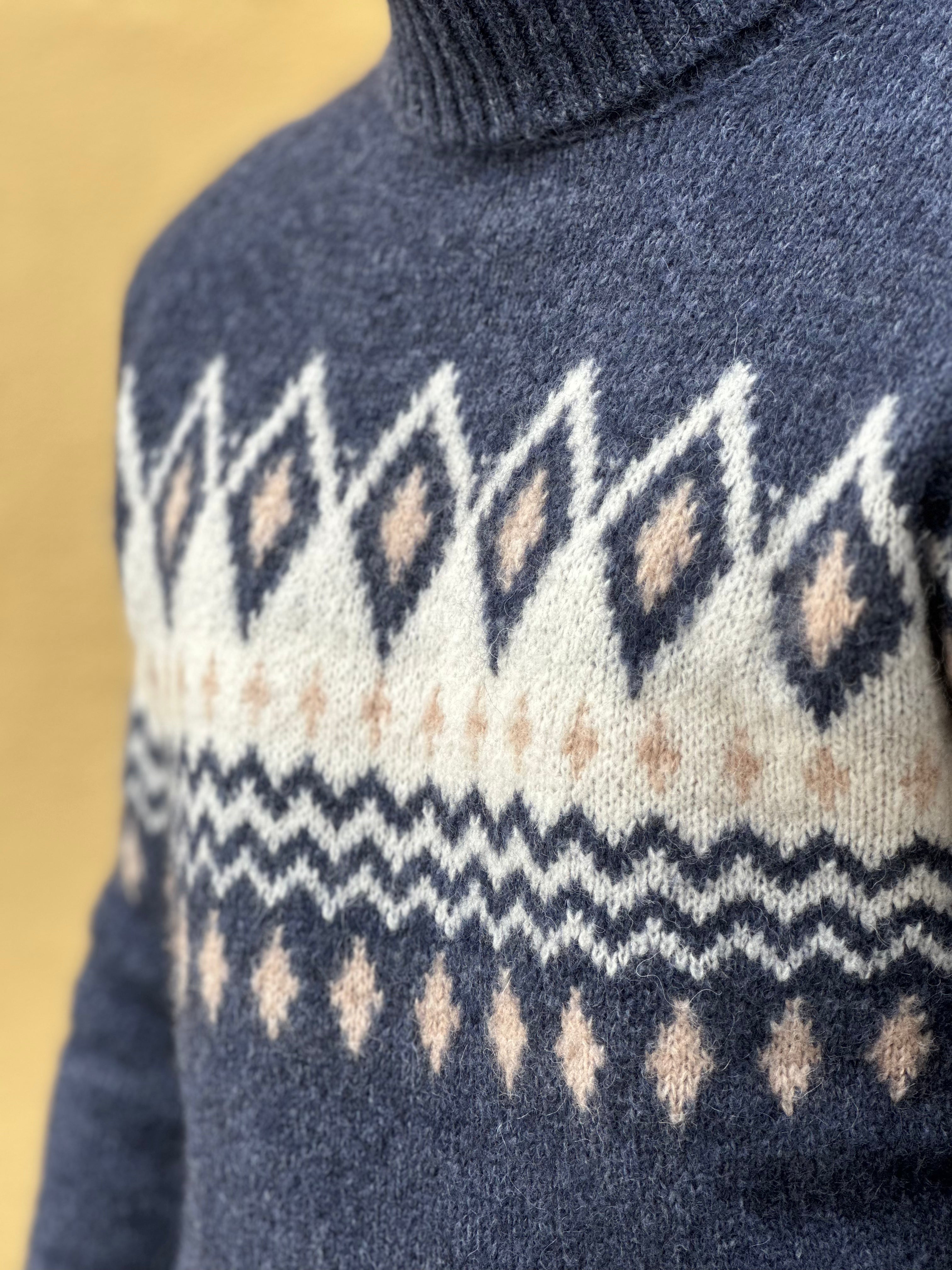 JACQUARD RULLEKRAVE I EXTRA FIN ULD