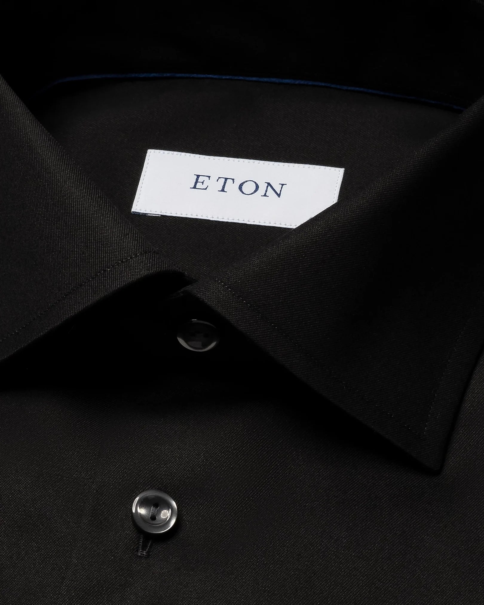 SIGNATURE TWILL SHIRT / SLIM FIT / CUT AWAY FLIP