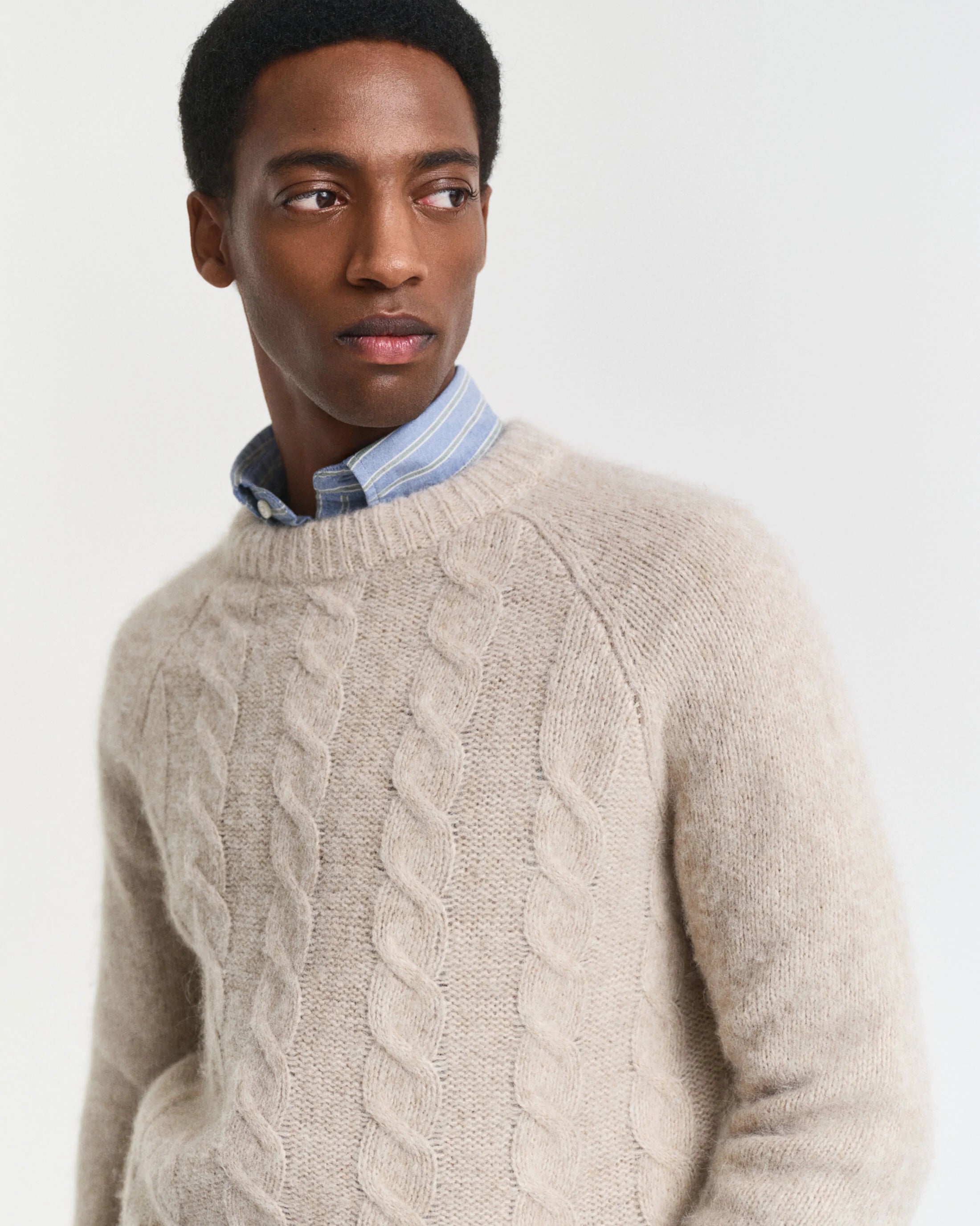 CABLE C NECK SWEATER I LAMMEULD