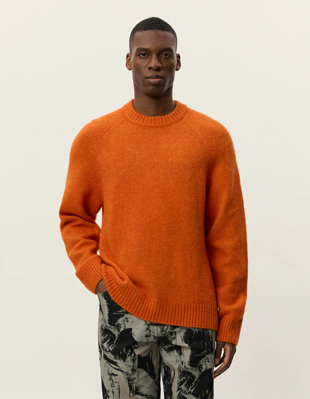 GILBERT CREWNECK KNIT SWEATER