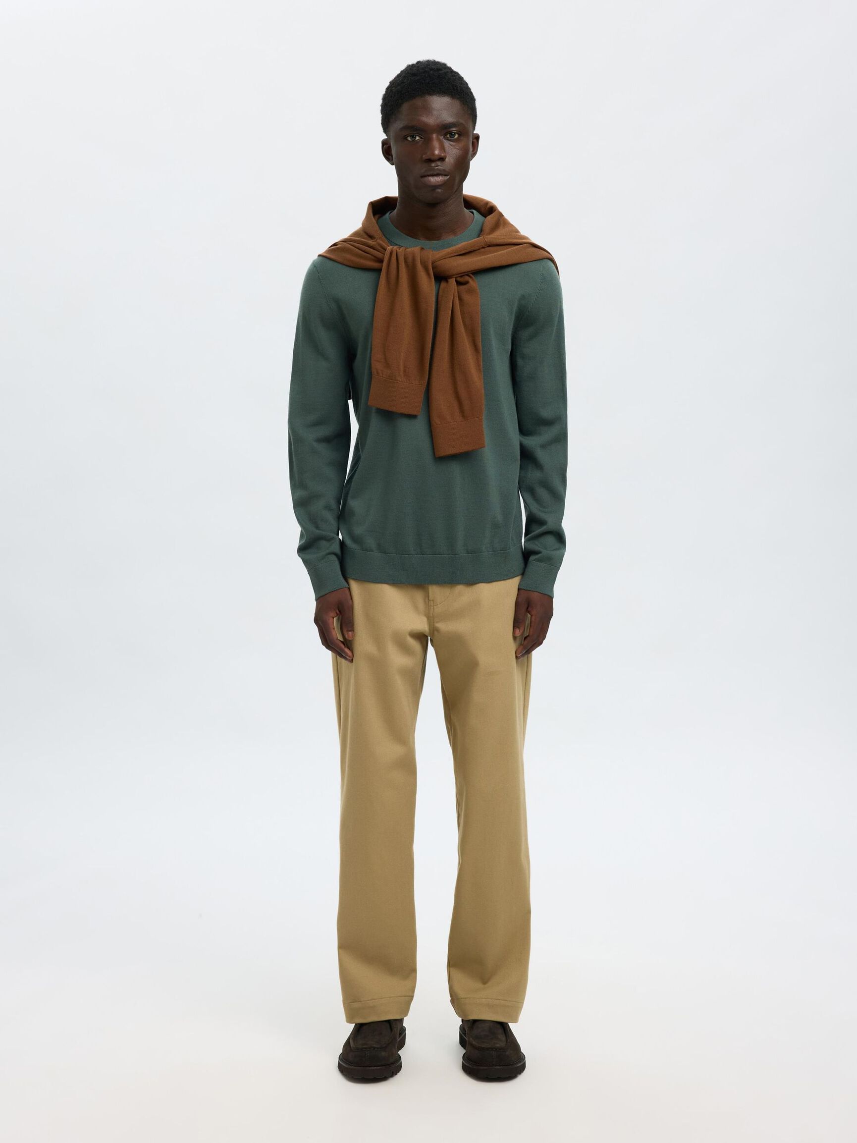 100% MERINOULD CREW NECK JUMPER