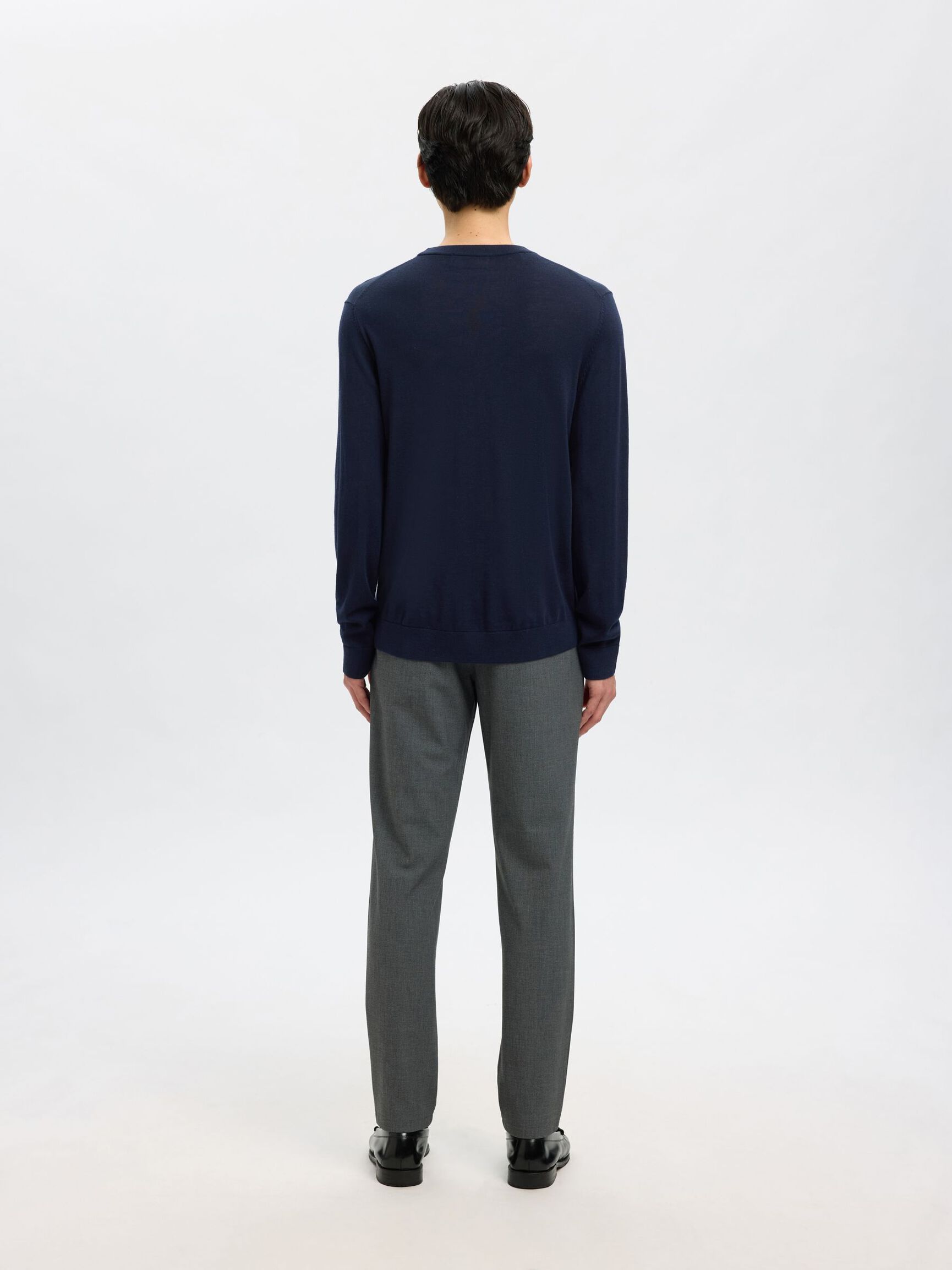 100% MERINOULD CREW NECK JUMPER