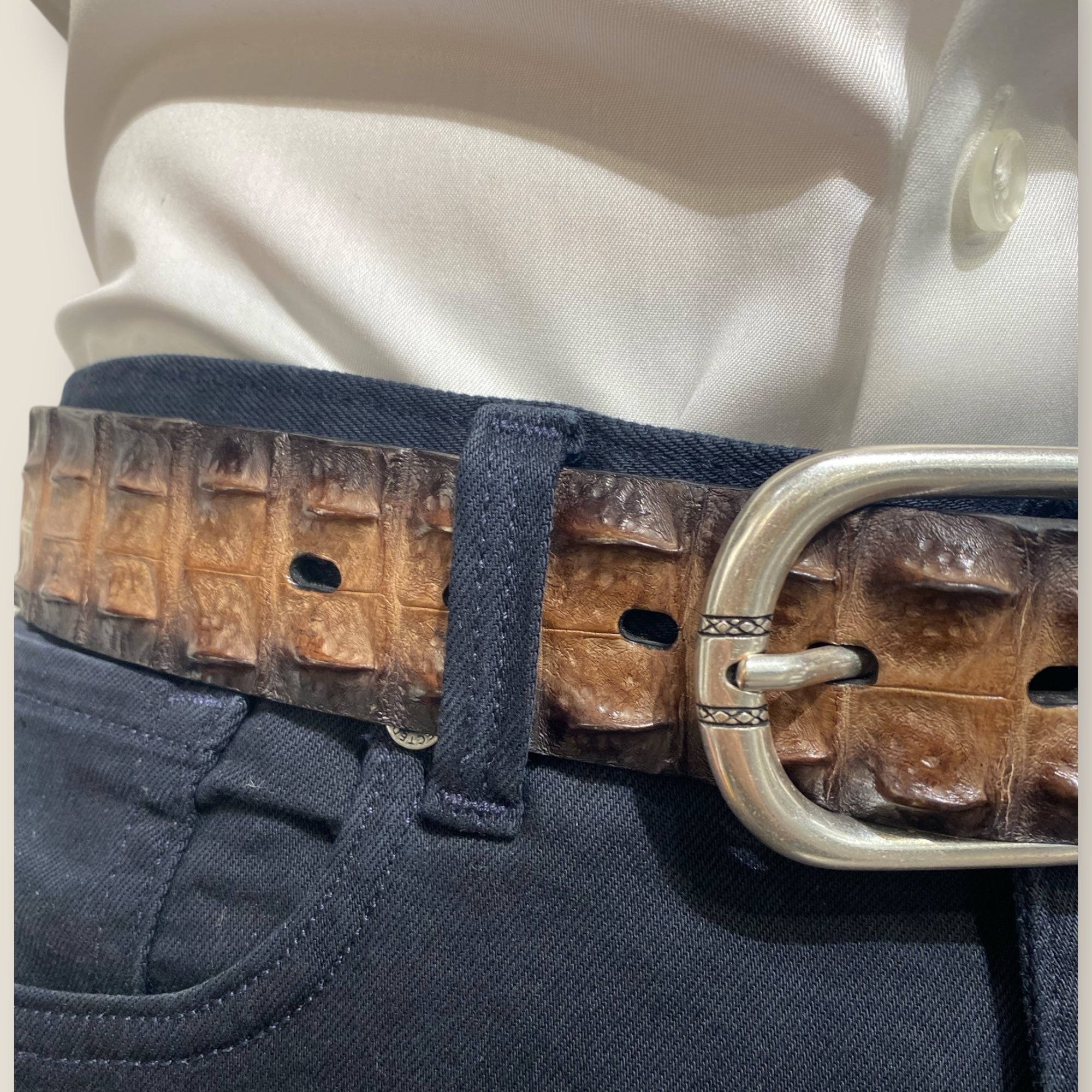 CROCODILE BACK - BROWN