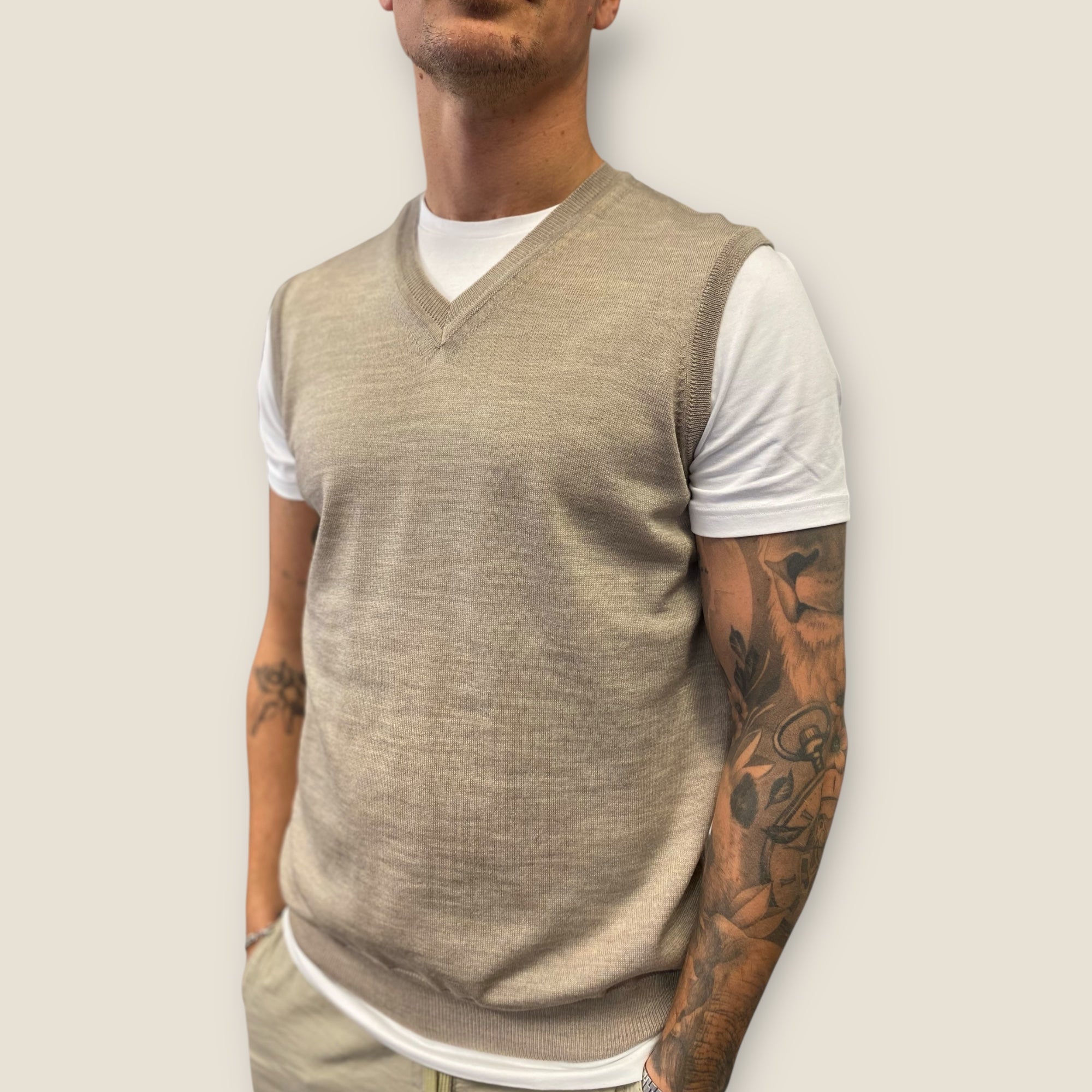 MERINO ISAI SLIPOVER VEST