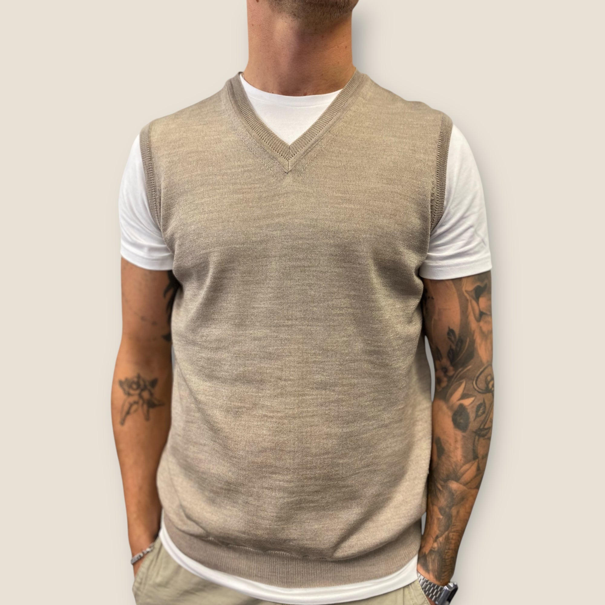 MERINO ISAI SLIPOVER VEST