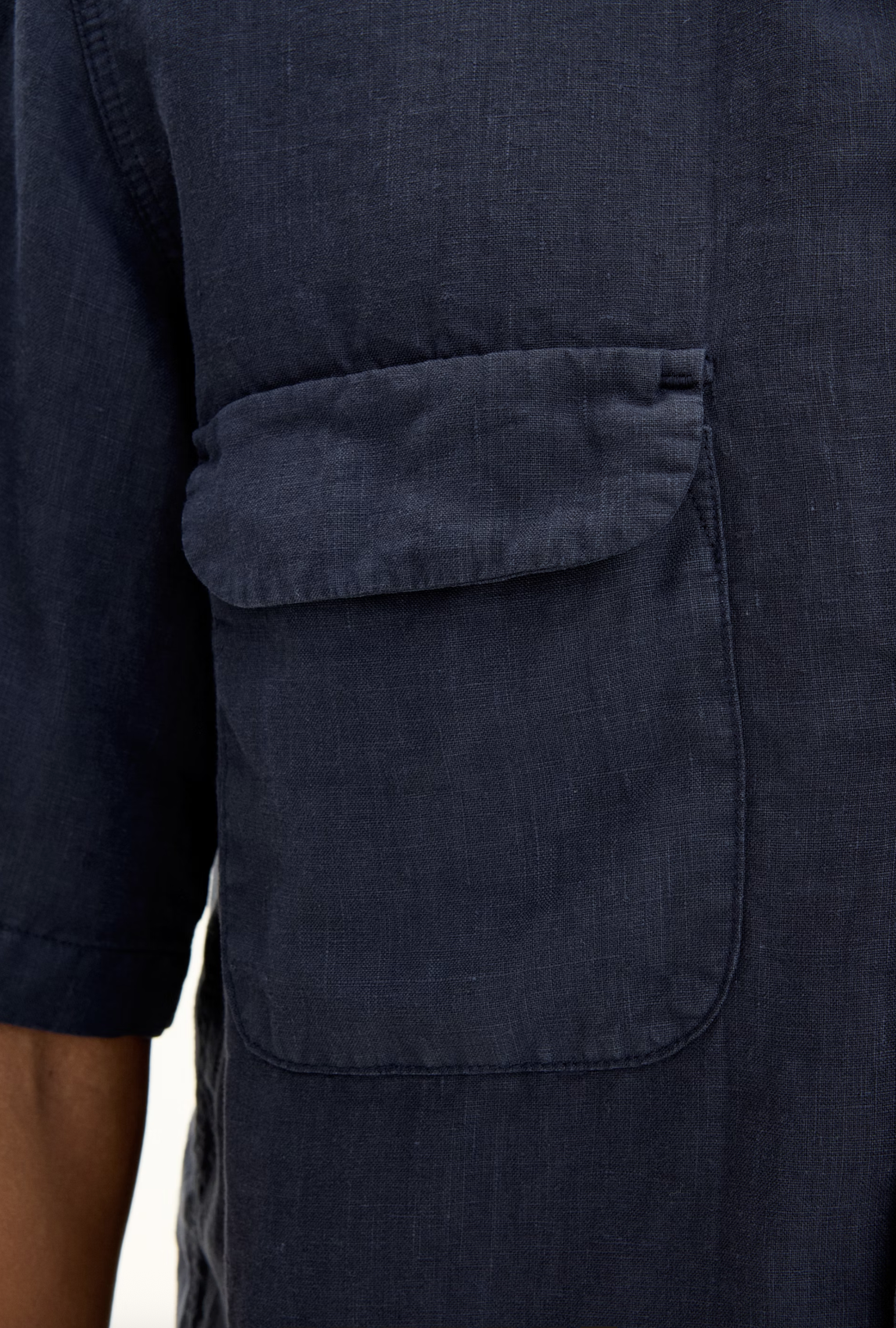 REG FIT SS CITY SHIRT