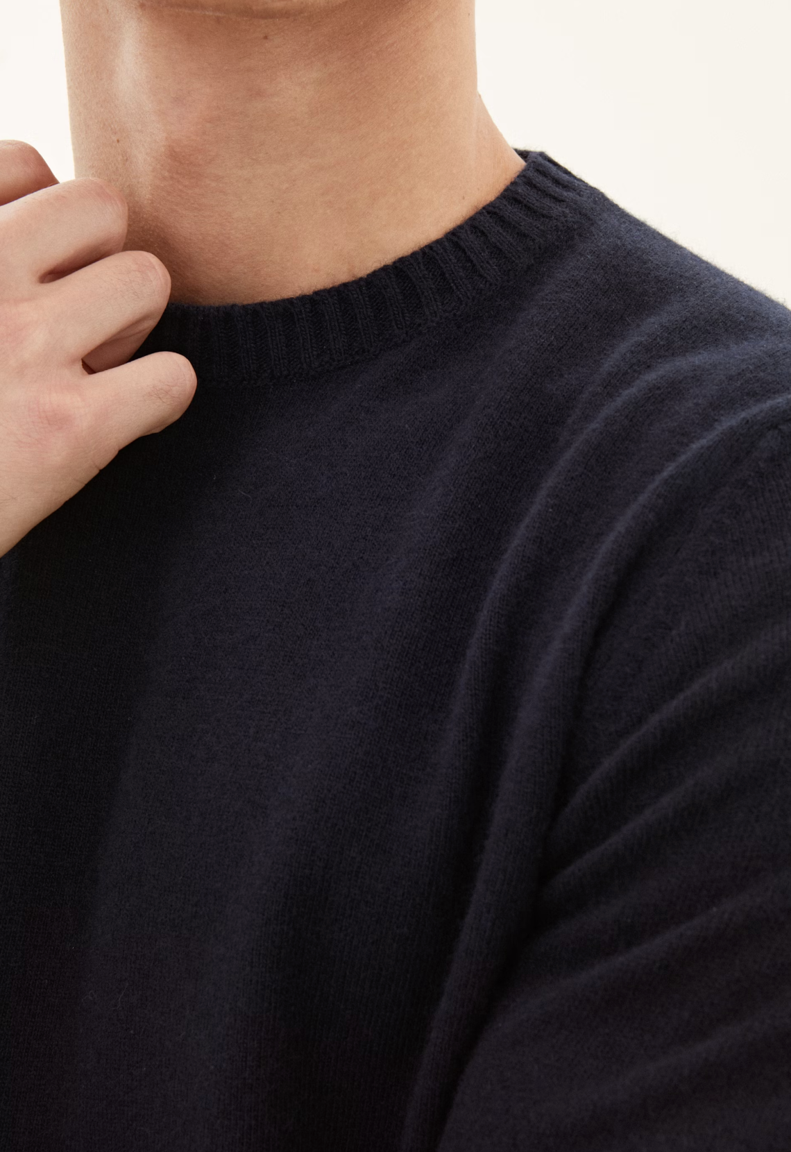 VALTER ROUNDNECK STRIK