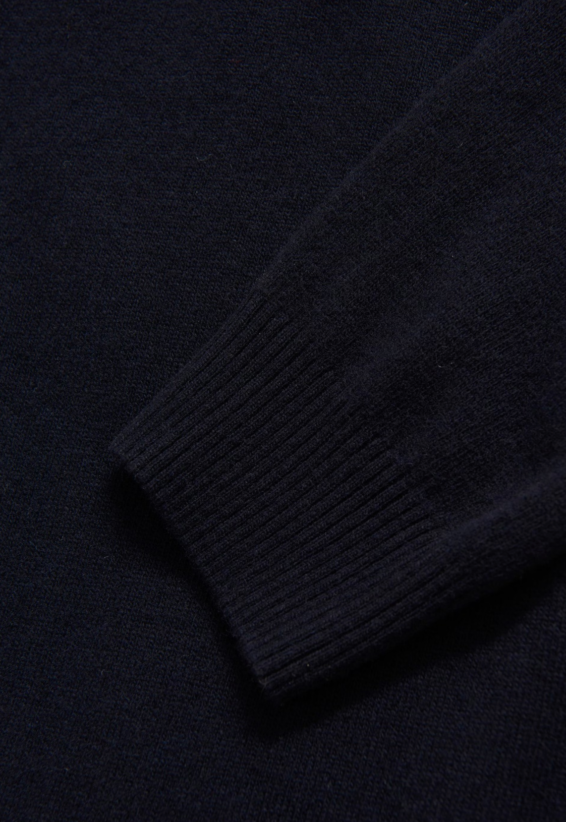 VALTER ROUNDNECK STRIK