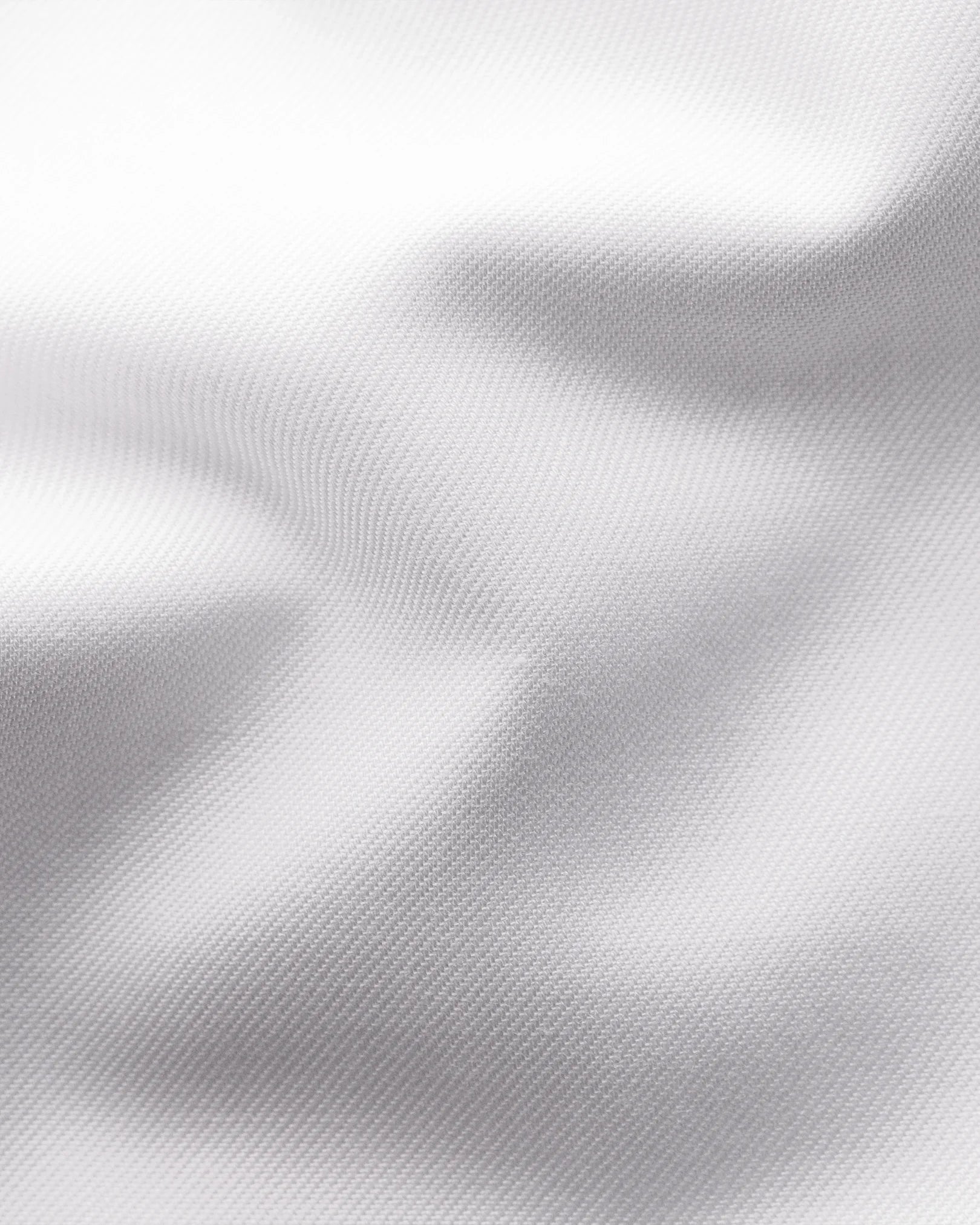 SIGNATURE TWILL SHIRT / SLIM FIT / EXTREME CUT AWAY FLIP