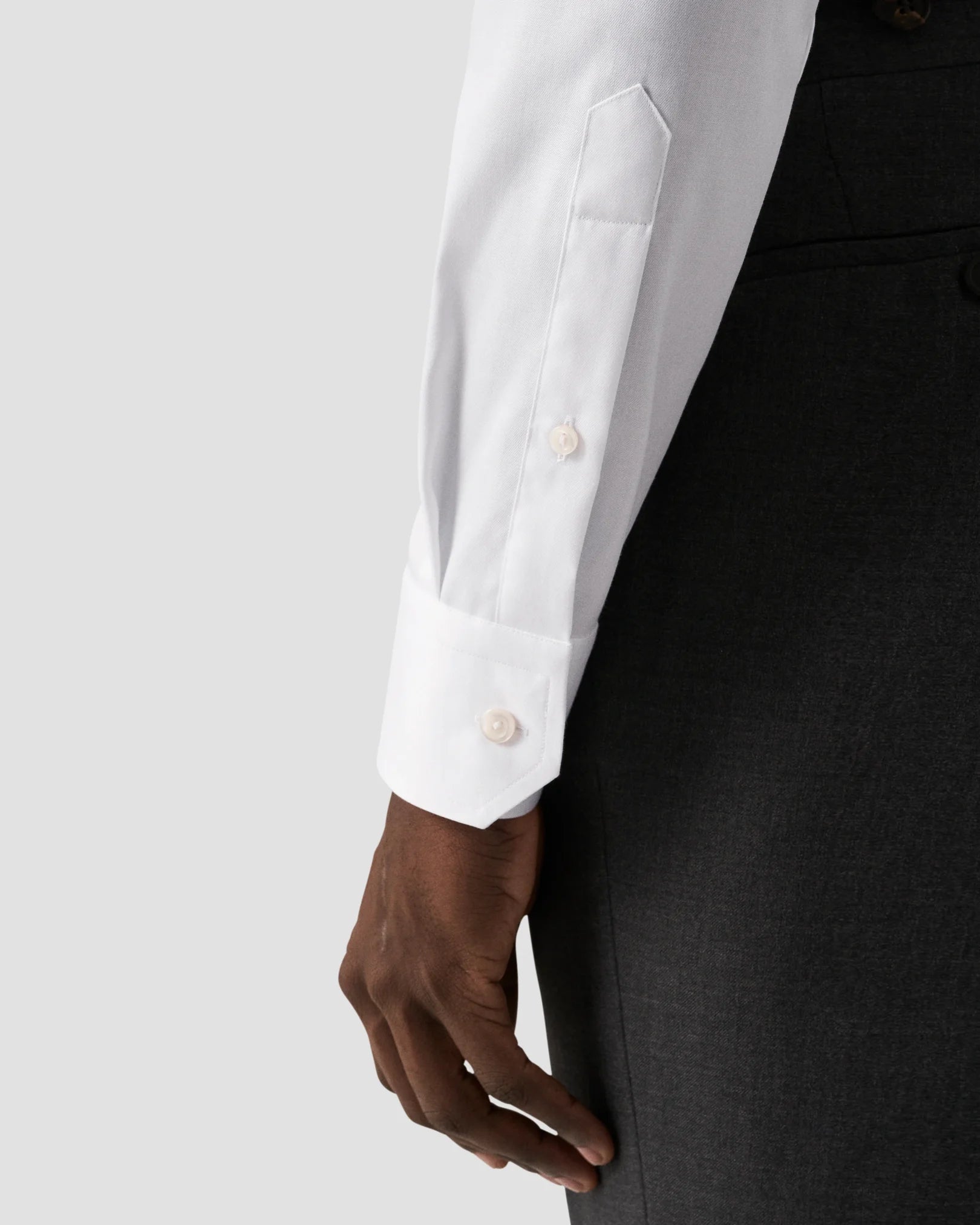 SIGNATURE TWILL SHIRT / SLIM FIT / CUT AWAY FLIP